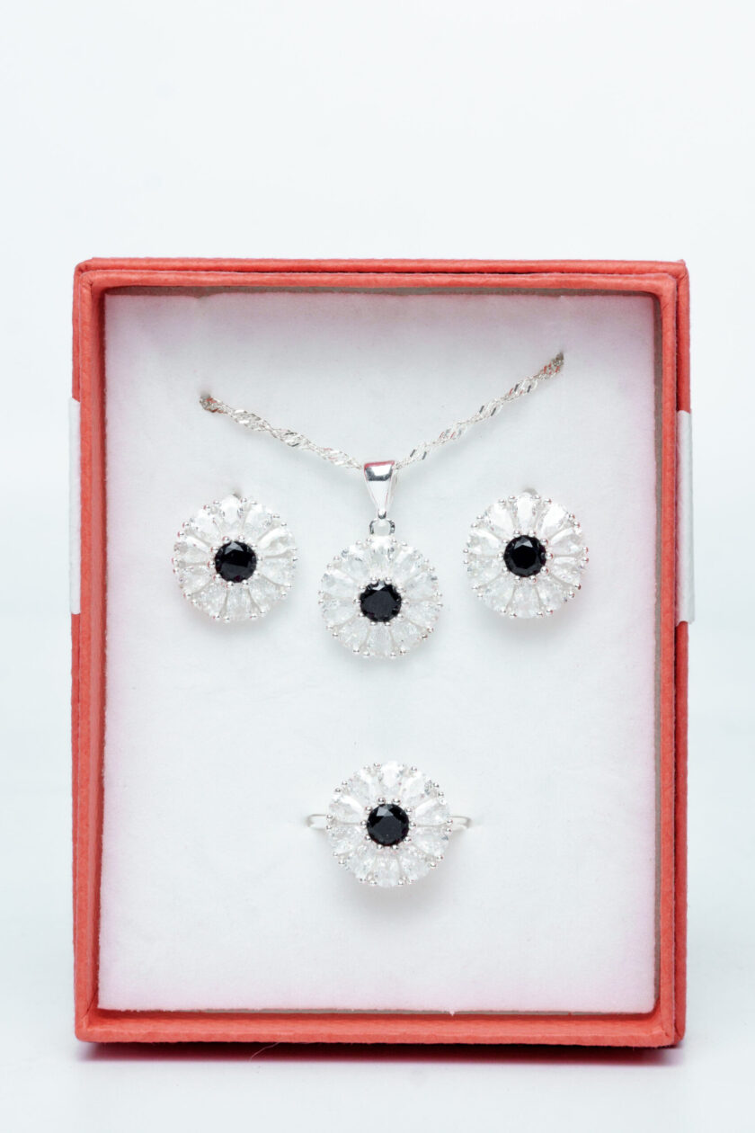 Bijoux argente motif pierre onyx long